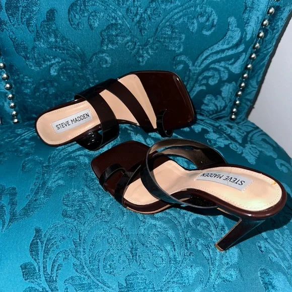 Heels - Picture 2 of 5